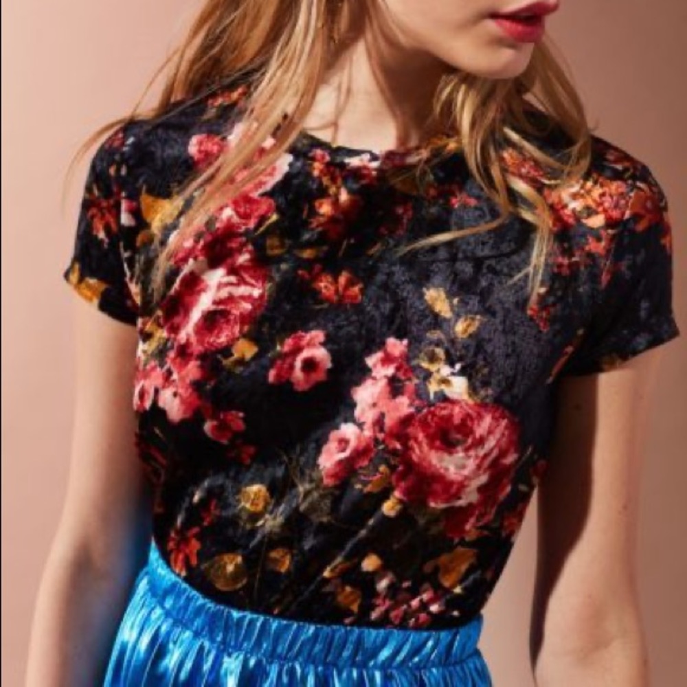velvet floral tee - urban outfitters